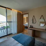 Wave Resort
