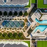 Wave Resort