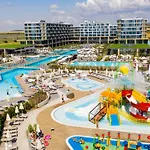 Üdülőközpont Wave 5*