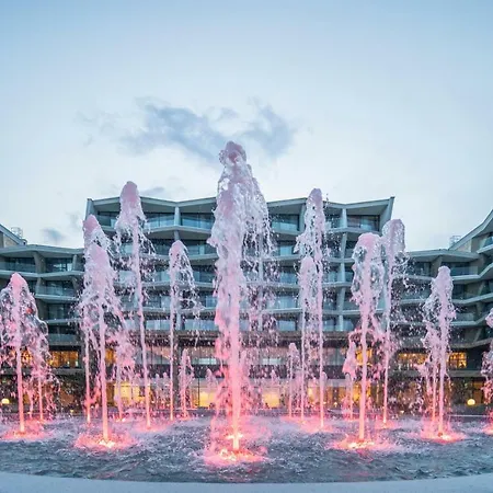 Resort Wave
